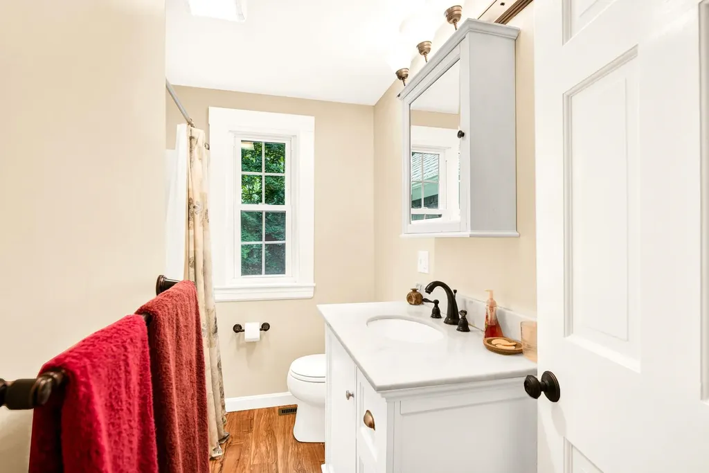 46 Kensington Road Hampton Falls NH 03844