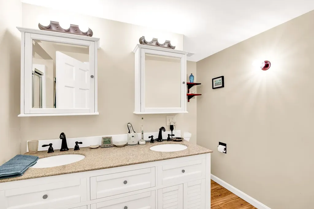 46 Kensington Road Hampton Falls NH 03844