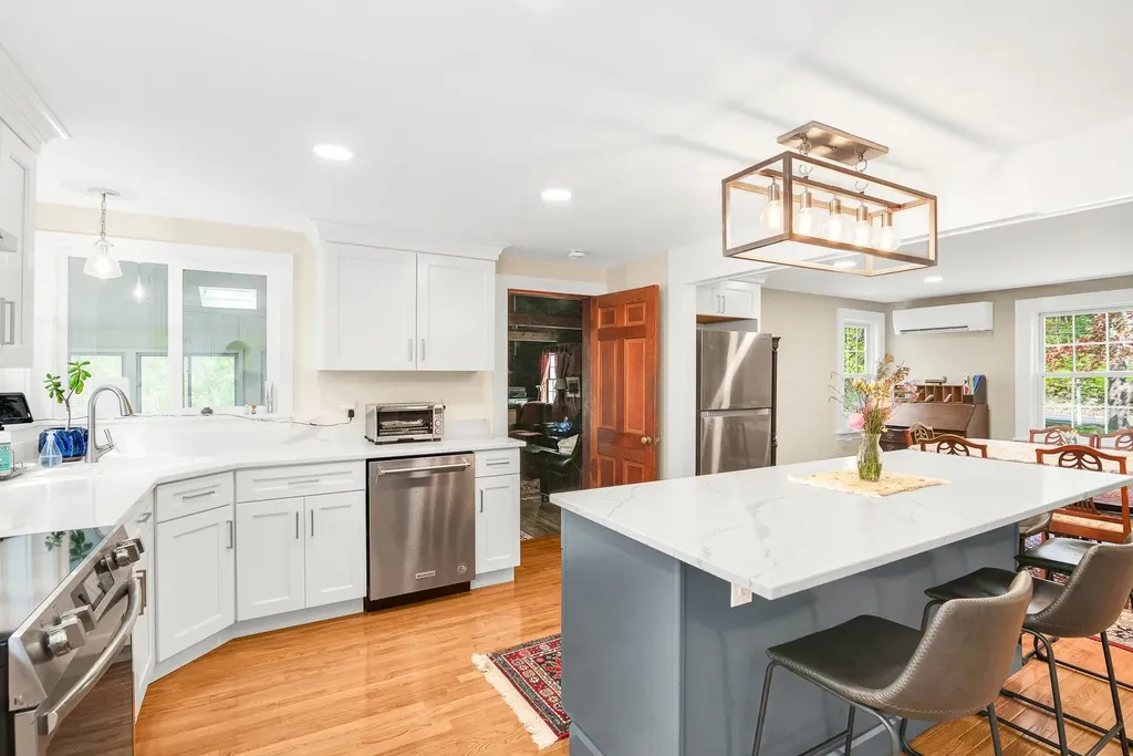 46 Kensington Road Hampton Falls NH 03844