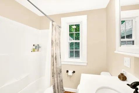 46 Kensington Road Hampton Falls NH 03844