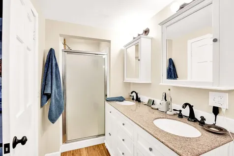 46 Kensington Road Hampton Falls NH 03844