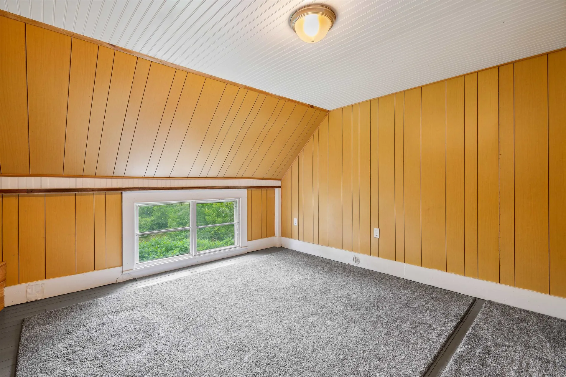 1495 Vt Route 14 Royalton VT 05068