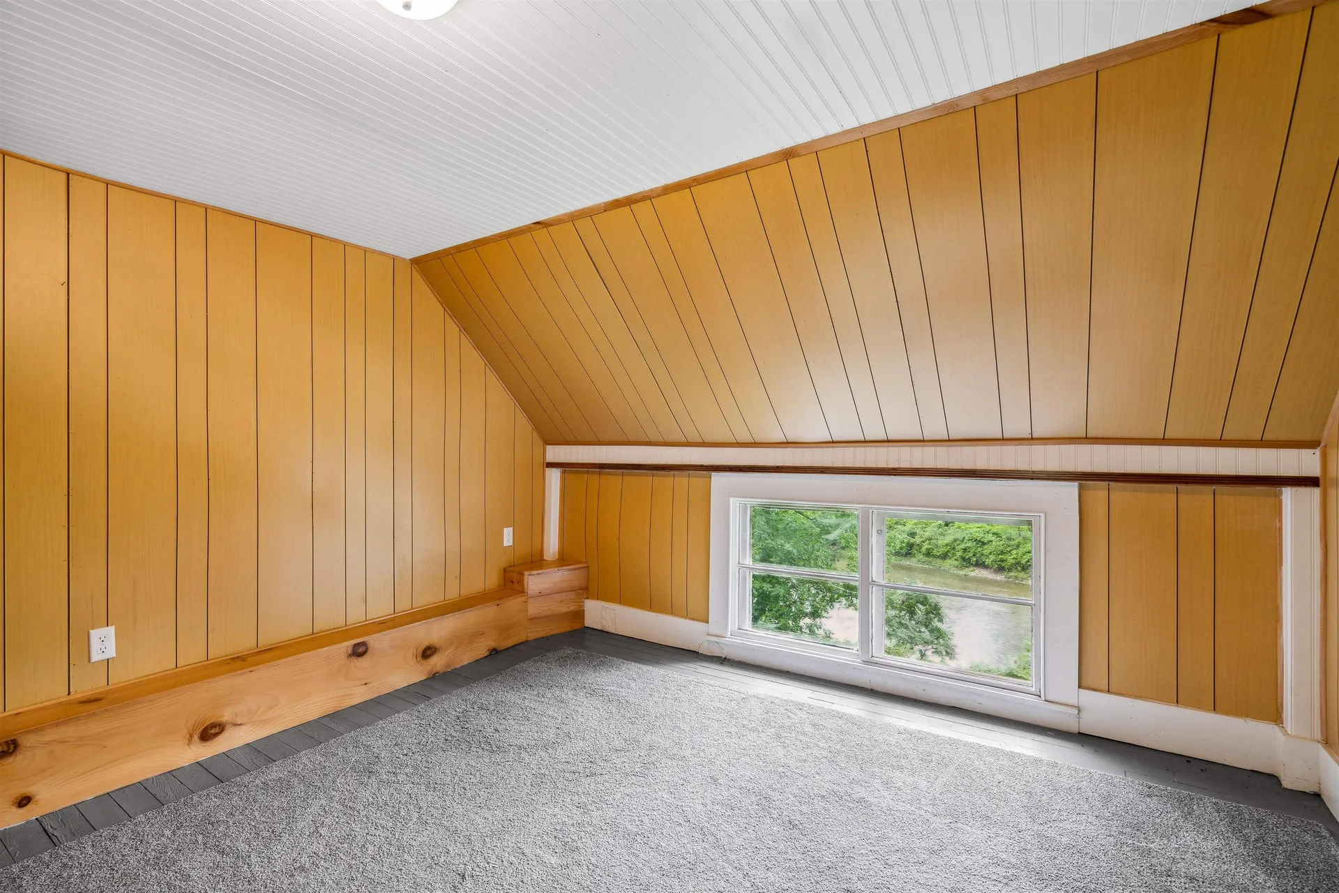 1495 Vt Route 14 Royalton VT 05068