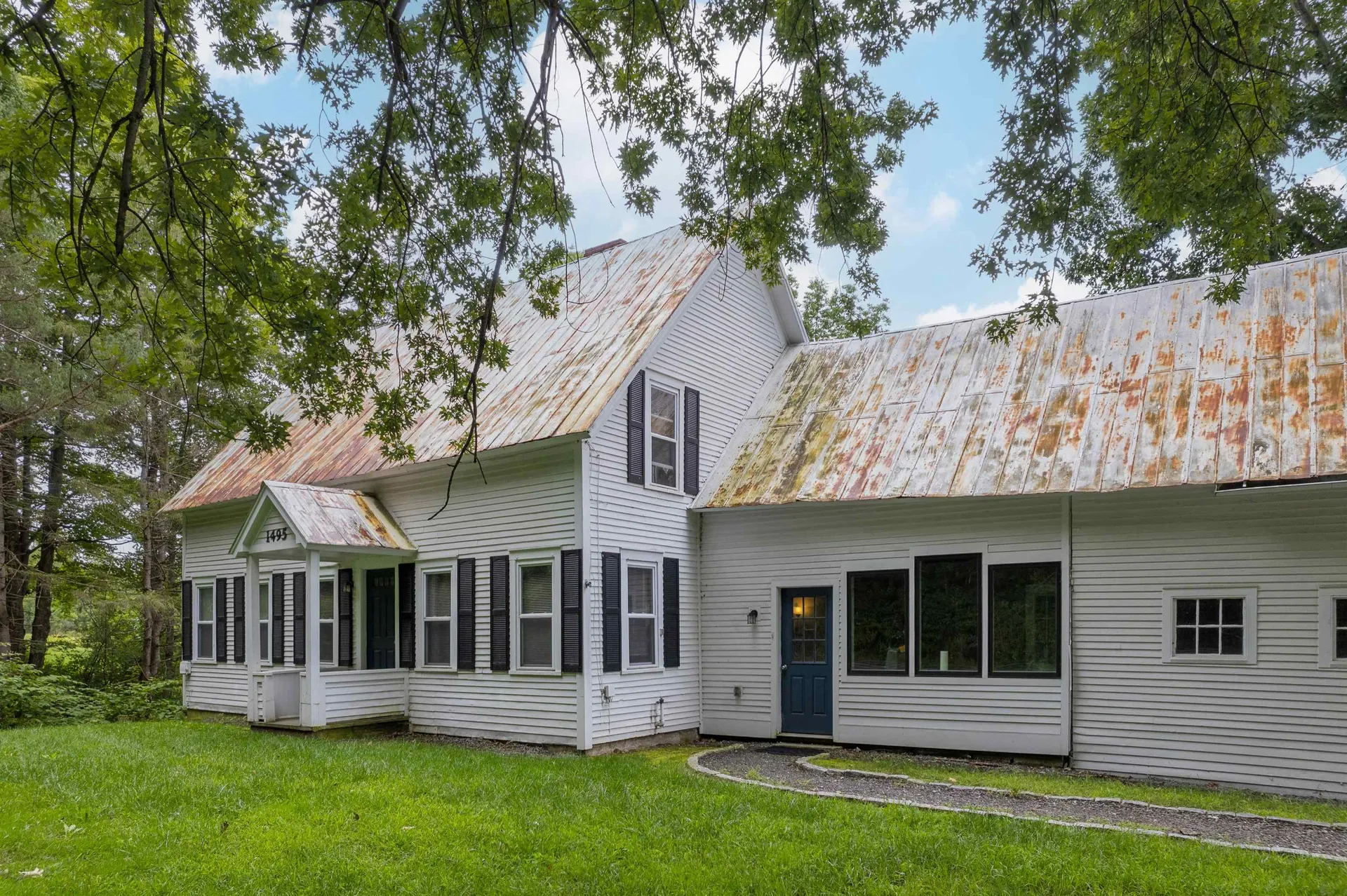 1495 Vt Route 14 Royalton VT 05068