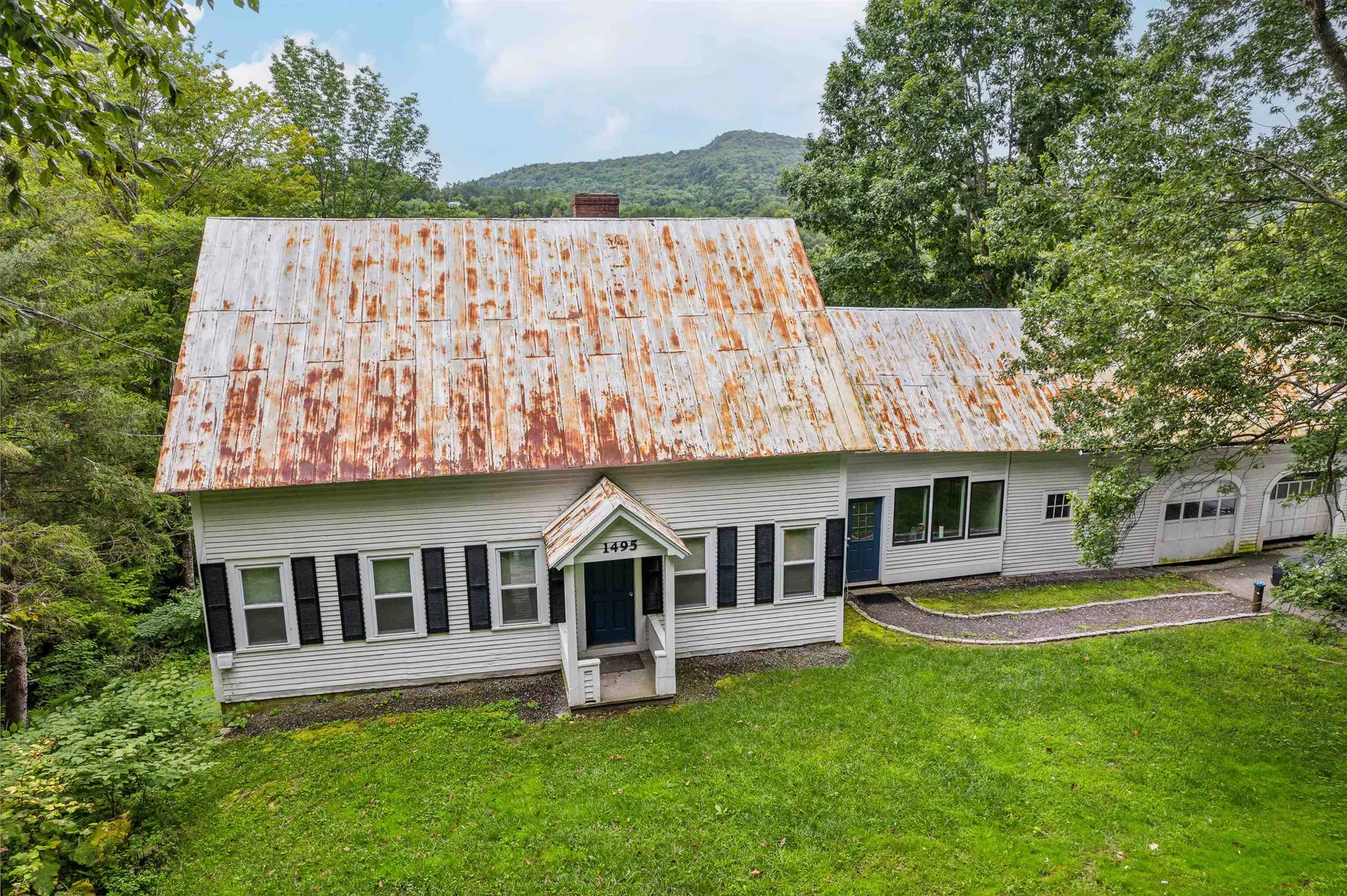 1495 Vt Route 14 Royalton VT 05068