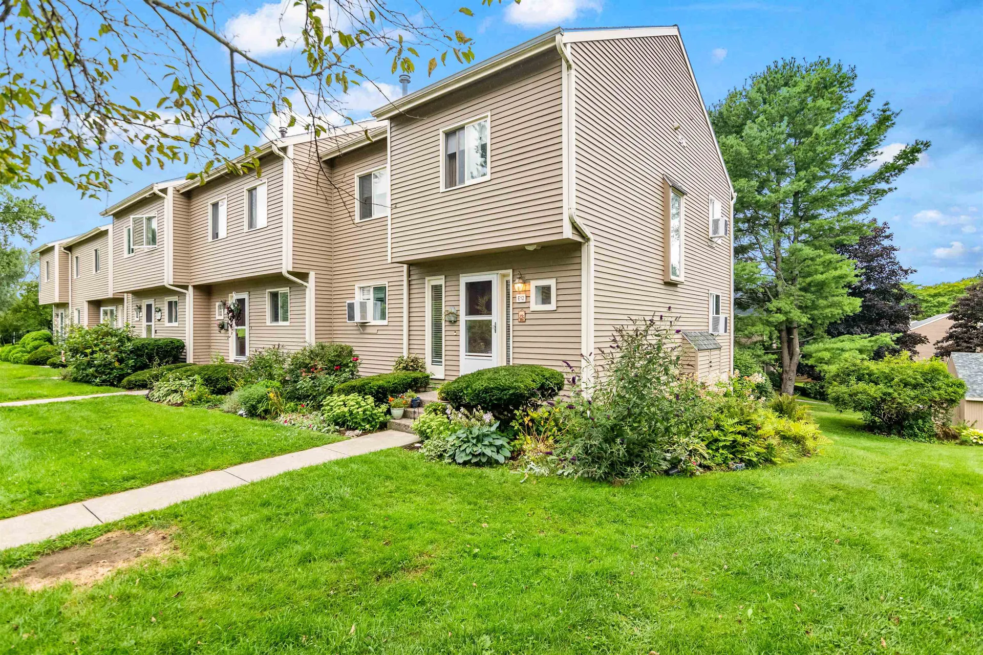 E12 Stonehedge Drive South Burlington VT 05403