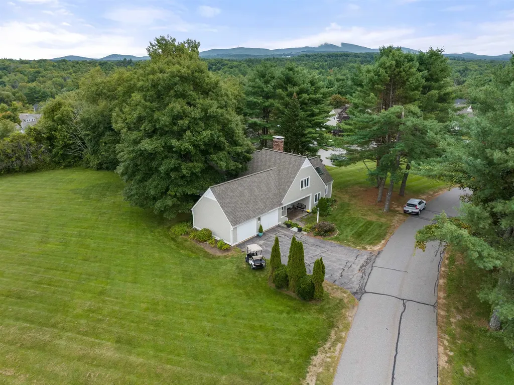 12 Clover Lane Laconia NH 03246