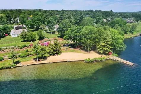 12 Clover Lane Laconia NH 03246