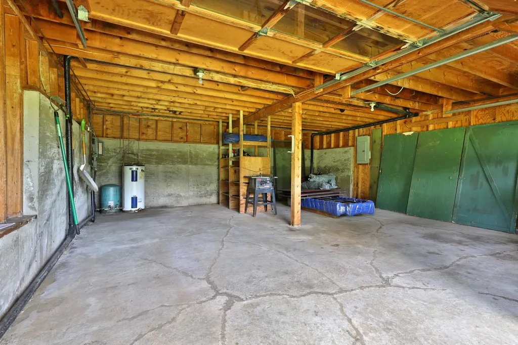 121 Jenny Pond Road Pittsfield VT 05762