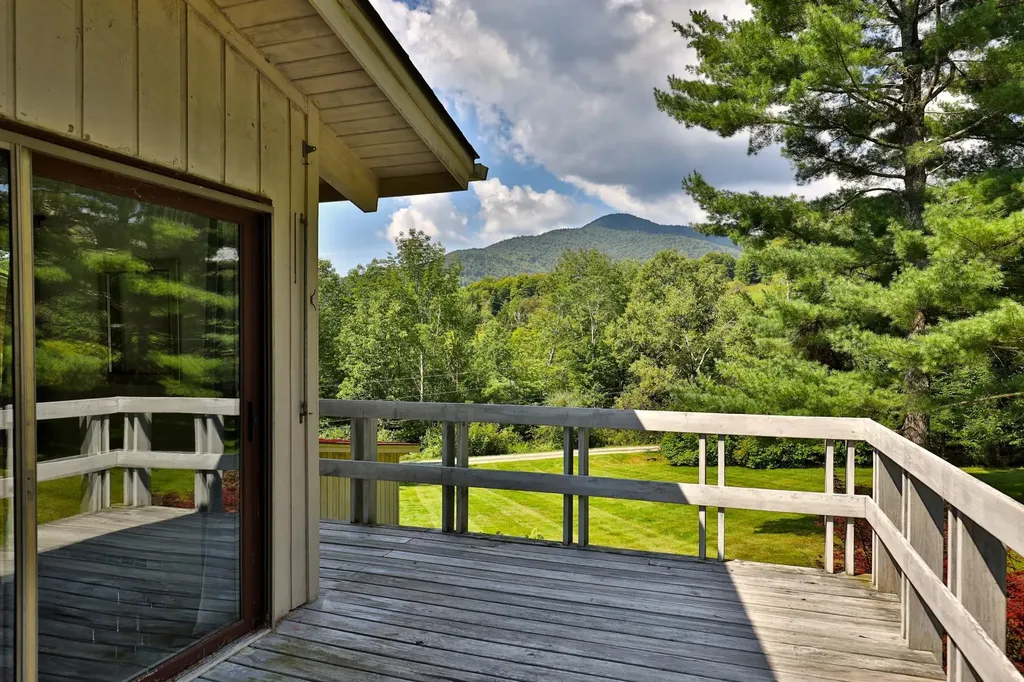 121 Jenny Pond Road Pittsfield VT 05762