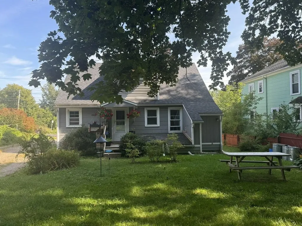 28 Prospect Street Essex Junction VT 05452