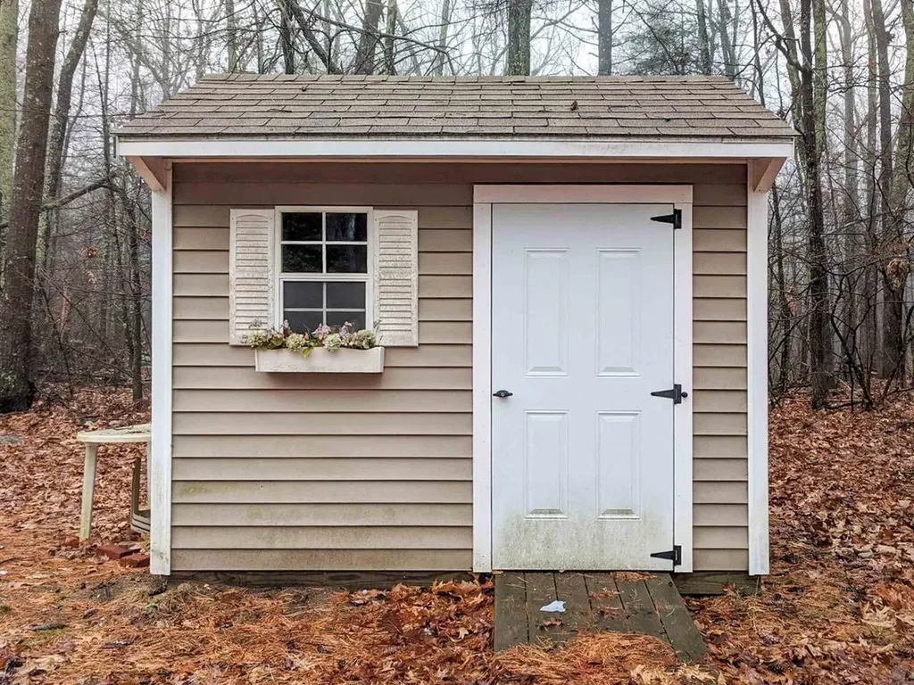 29 Hunt Street Salem NH 03079