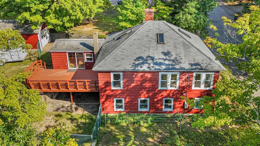 12 Walnut Street Laconia NH 03246