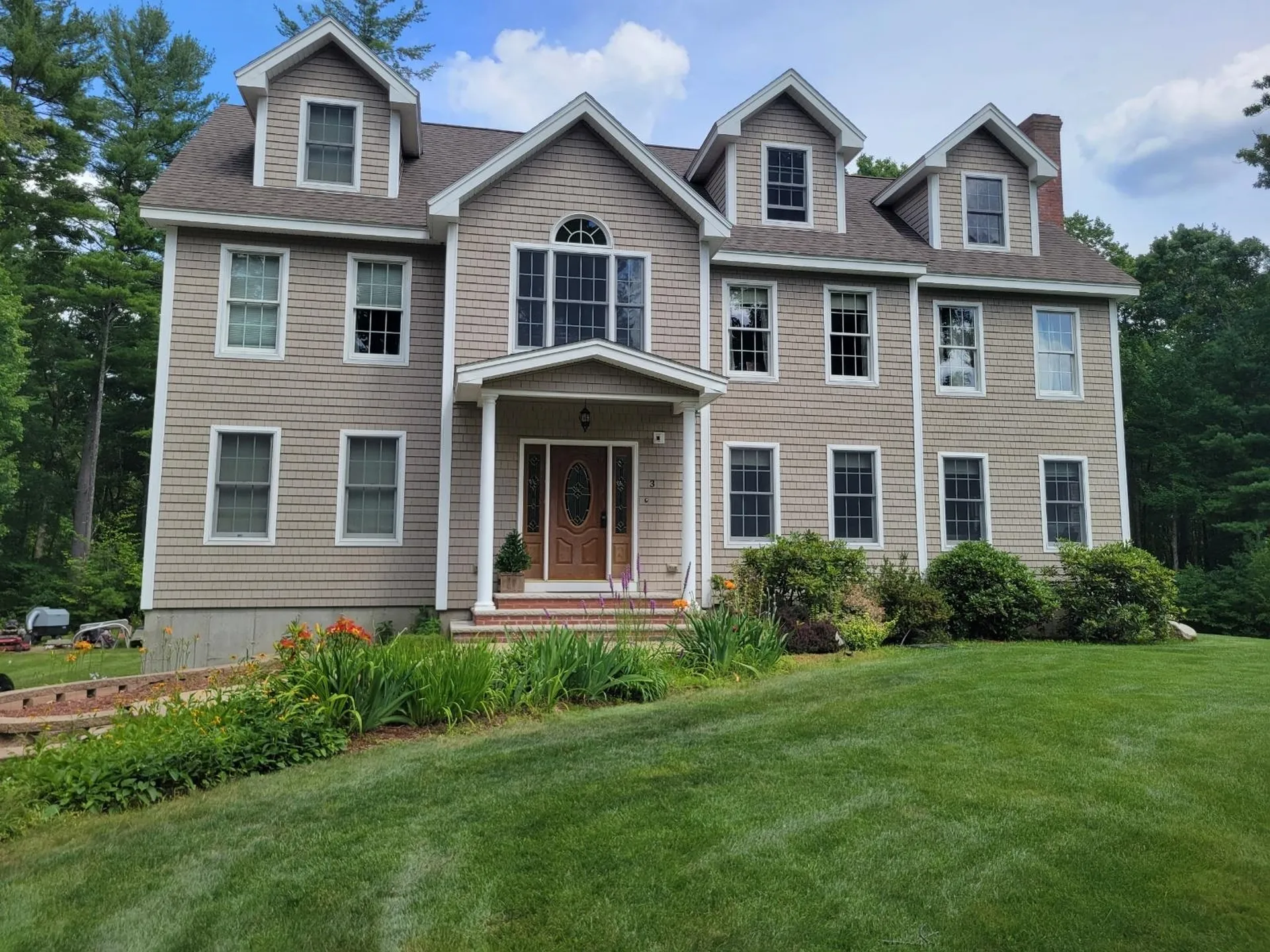 3 Deer Crossing Circle Londonderry NH 03053
