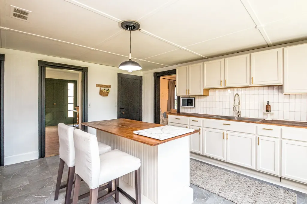 46 South Lunenburg Road Lunenburg VT 05906