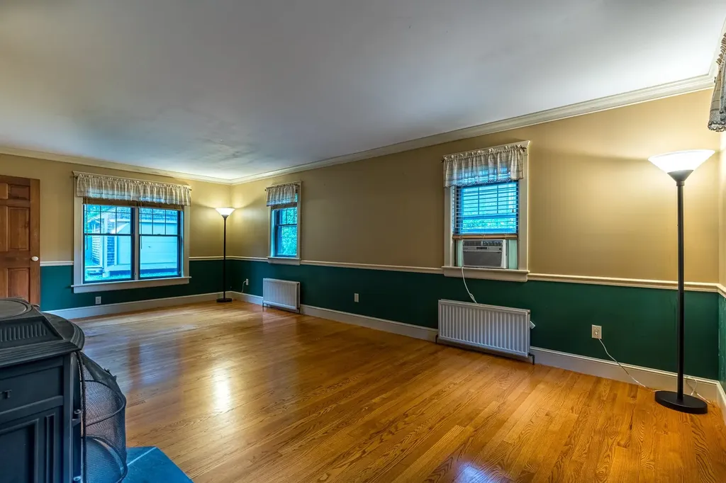 5 Jenkins Avenue Portsmouth NH 03801