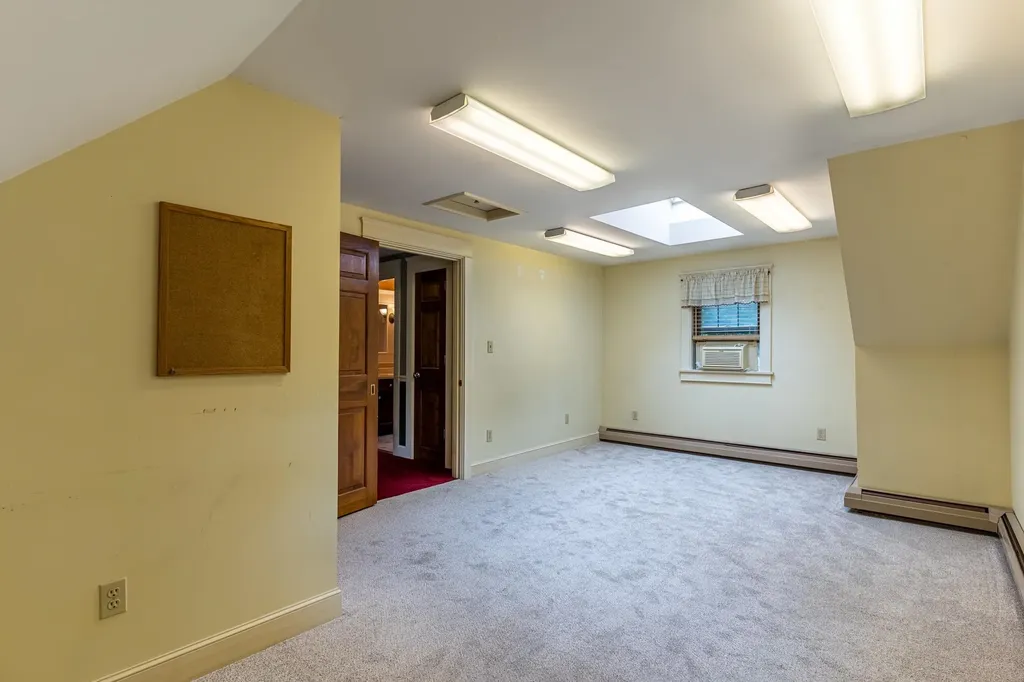 5 Jenkins Avenue Portsmouth NH 03801