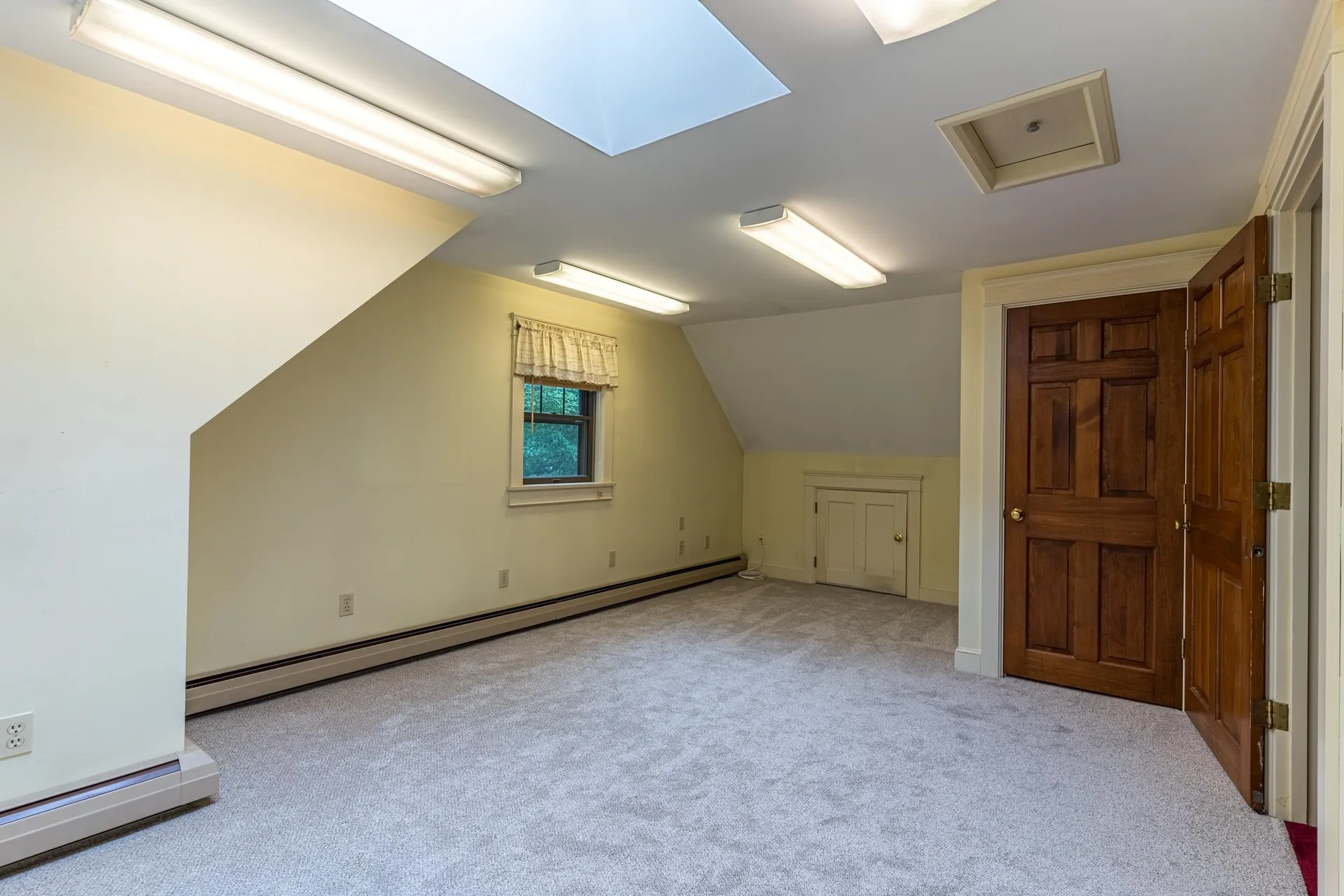 5 Jenkins Avenue Portsmouth NH 03801