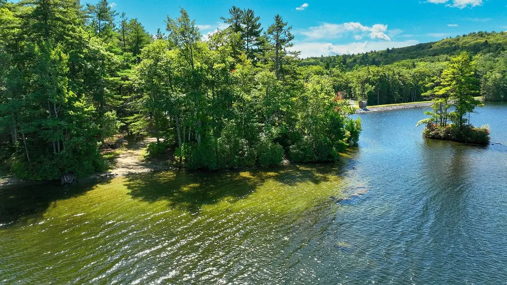 182 Reservoir Road Deering NH 03244