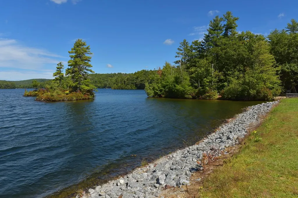 182 Reservoir Road Deering NH 03244