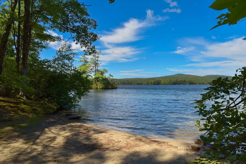 182 Reservoir Road Deering NH 03244