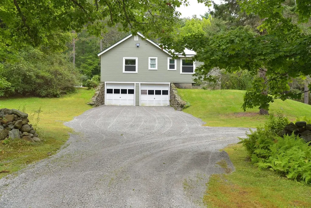182 Reservoir Road Deering NH 03244