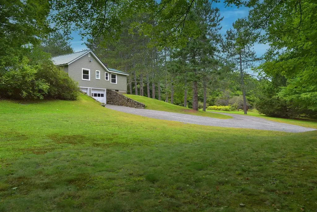 182 Reservoir Road Deering NH 03244
