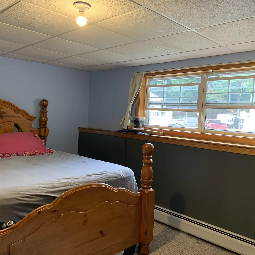 17 Davis Boulevard Rochester NH 03868