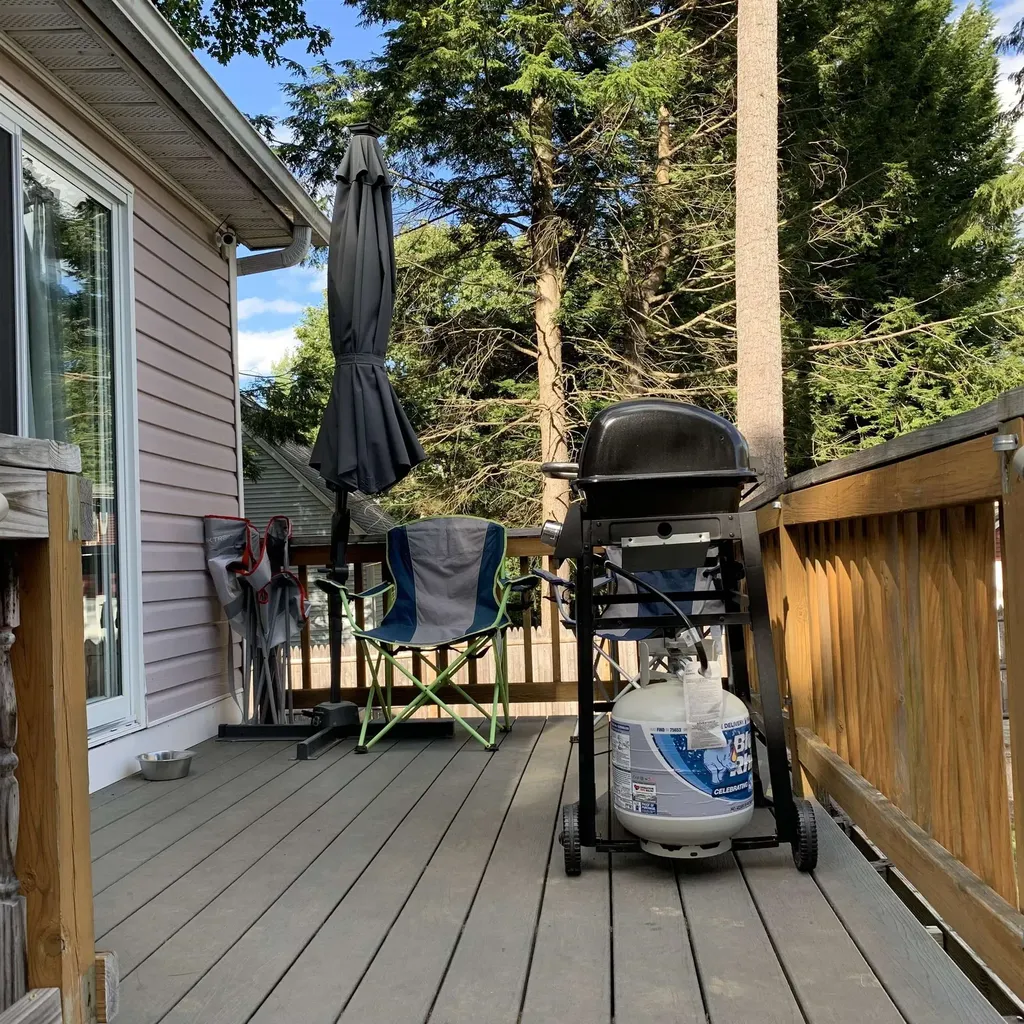 17 Davis Boulevard Rochester NH 03868