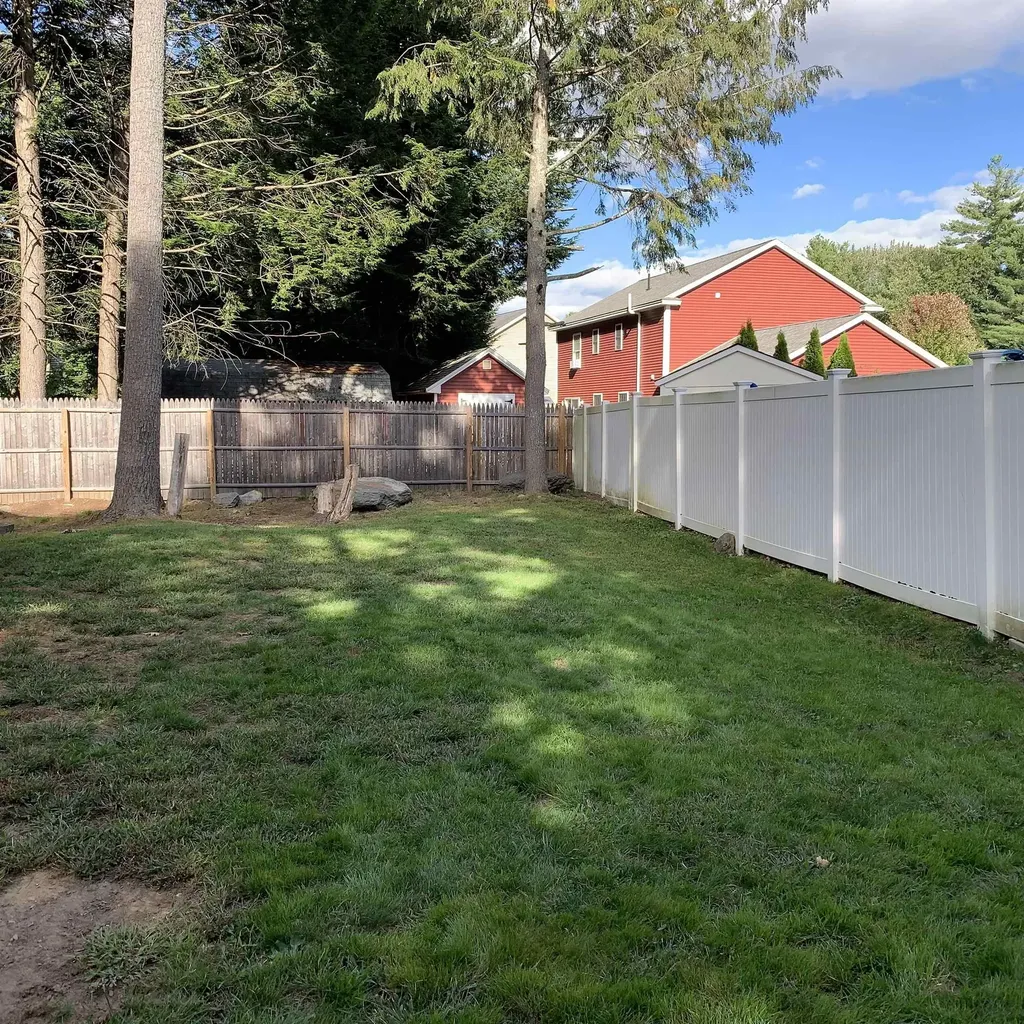 17 Davis Boulevard Rochester NH 03868