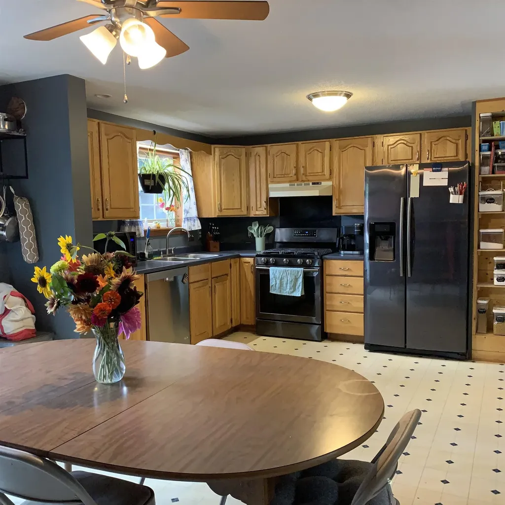 17 Davis Boulevard Rochester NH 03868