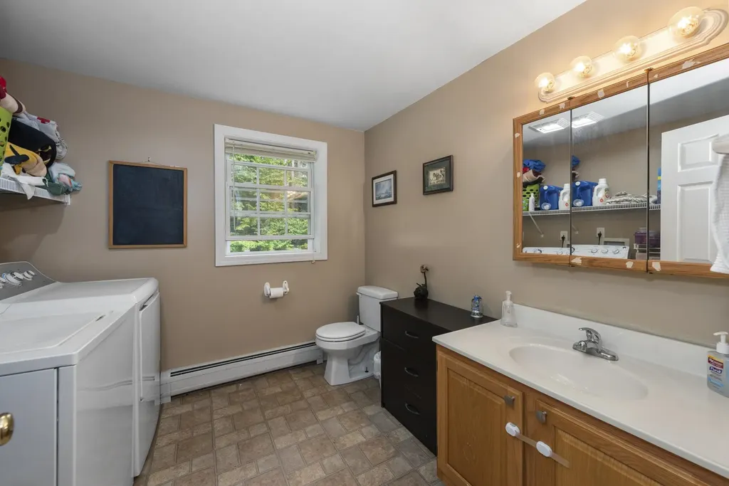 35 Westwood Drive Tilton NH 03276