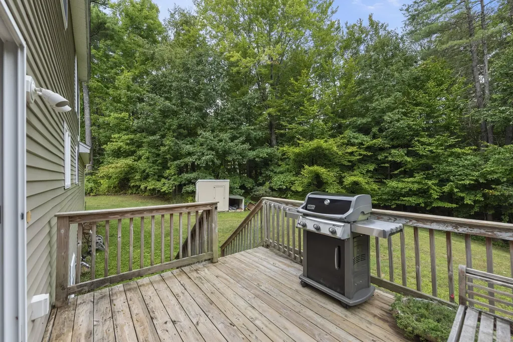 35 Westwood Drive Tilton NH 03276