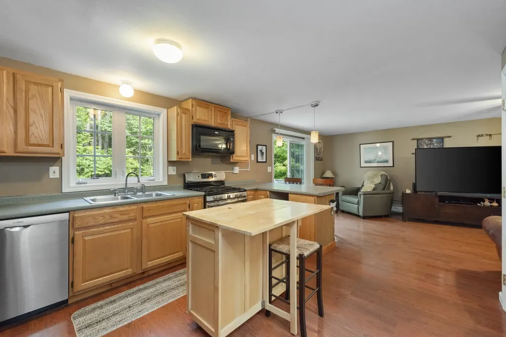 35 Westwood Drive Tilton NH 03276