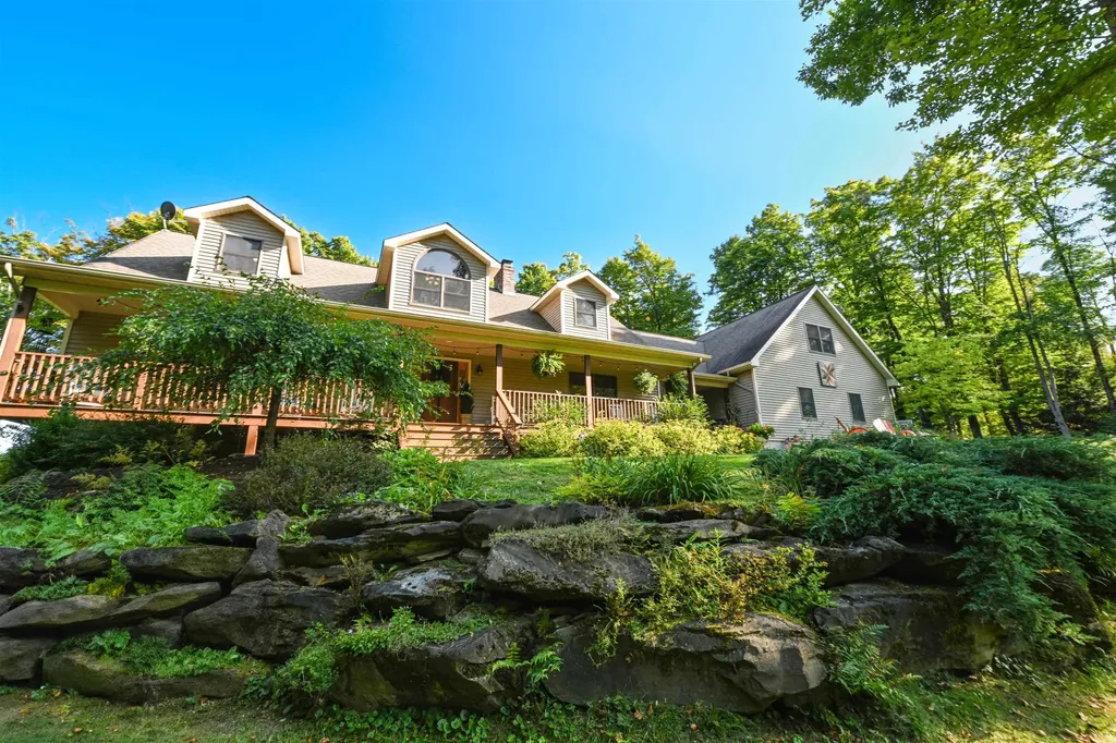 579 Maple Ridge Coventry VT 05825