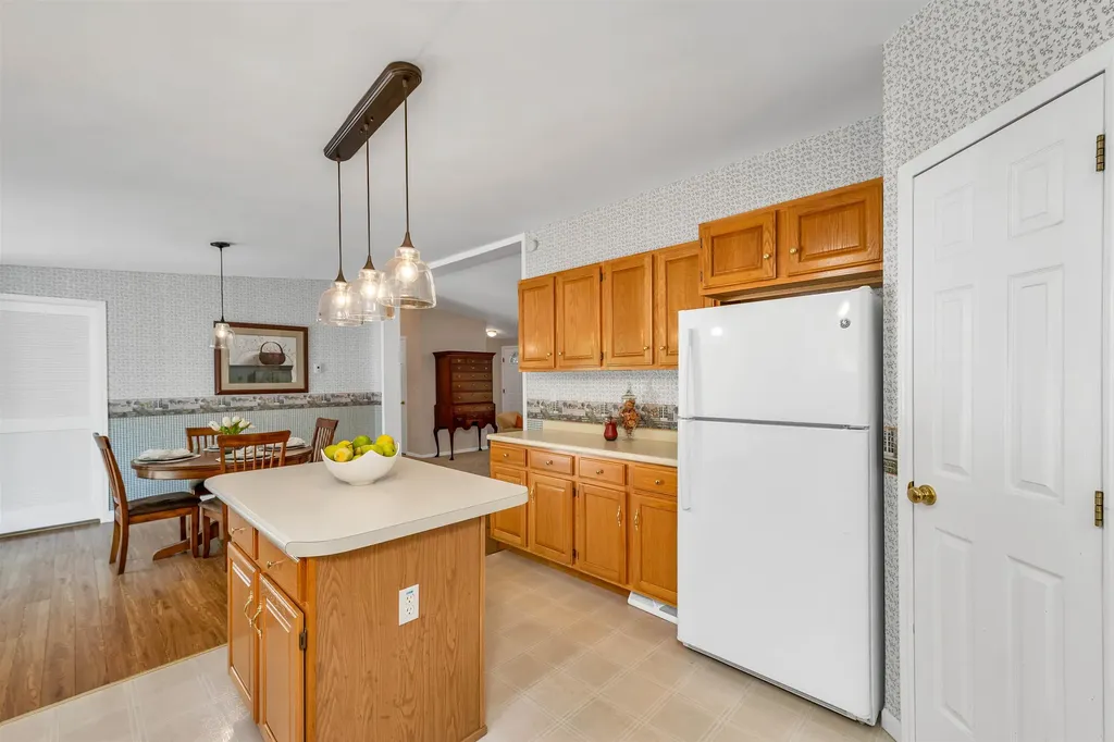 14 Moultrie Drive Wolfeboro NH 03894