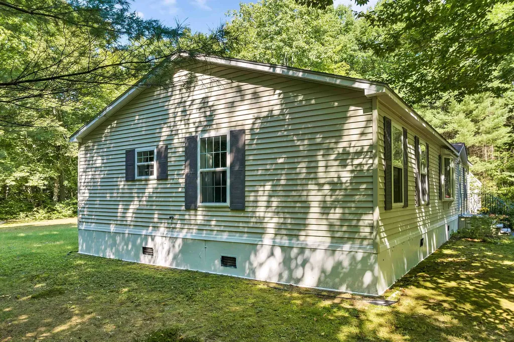 14 Moultrie Drive Wolfeboro NH 03894
