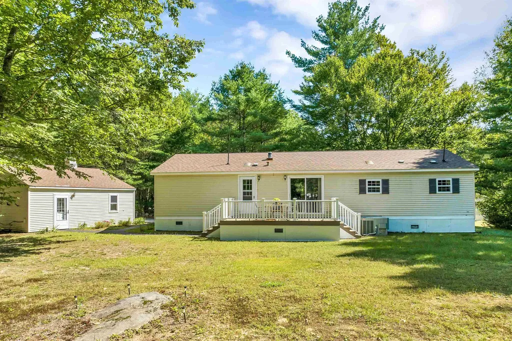14 Moultrie Drive Wolfeboro NH 03894