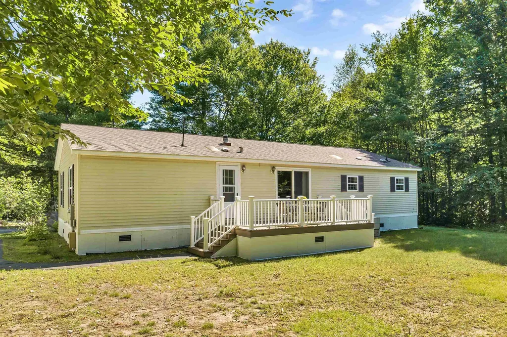 14 Moultrie Drive Wolfeboro NH 03894