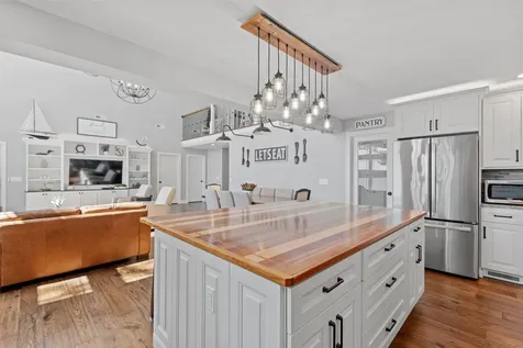 80 Lunt Road Moultonborough NH 03254