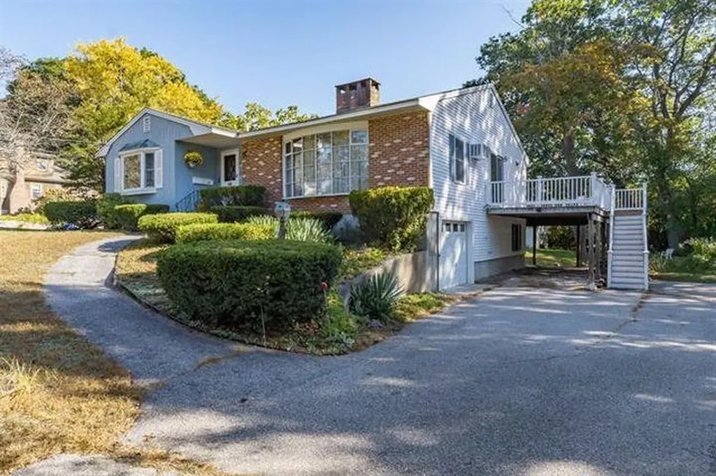 103 B Portsmouth Avenue Manchester NH 03109