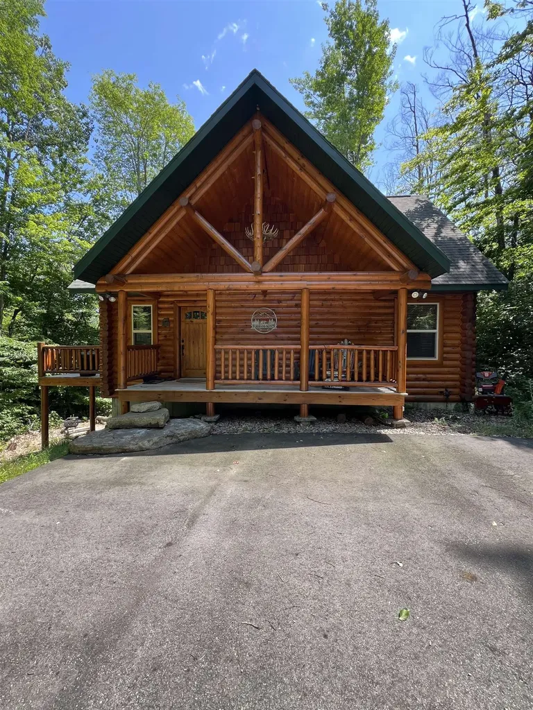 30 Attitash Loop Bartlett NH 03838