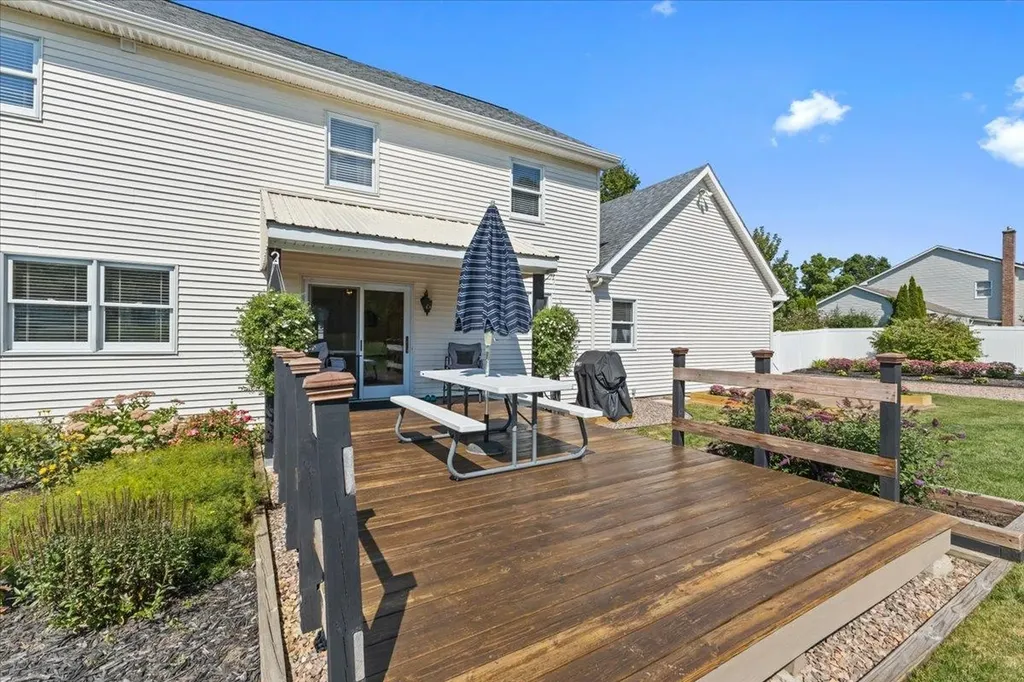 7 Whitcomb Meadows Lane Essex VT 05452