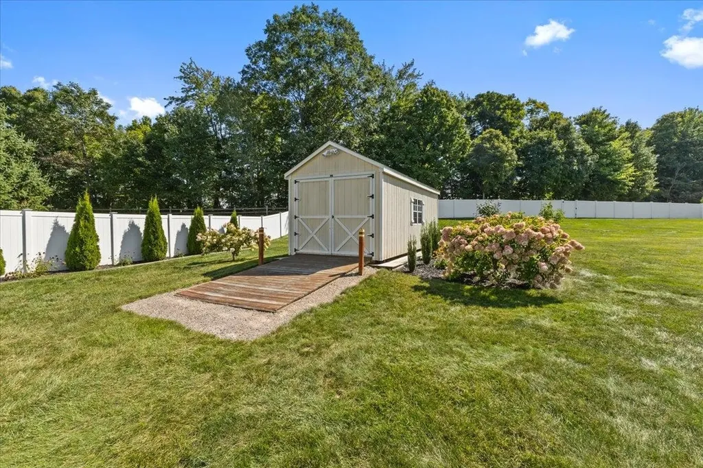 7 Whitcomb Meadows Lane Essex VT 05452