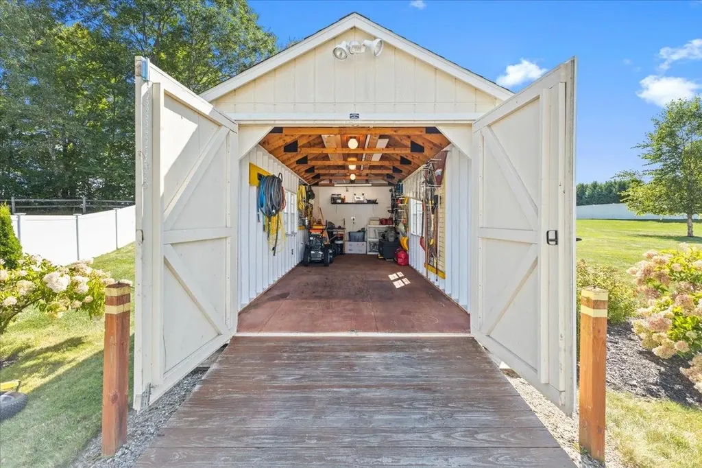 7 Whitcomb Meadows Lane Essex VT 05452