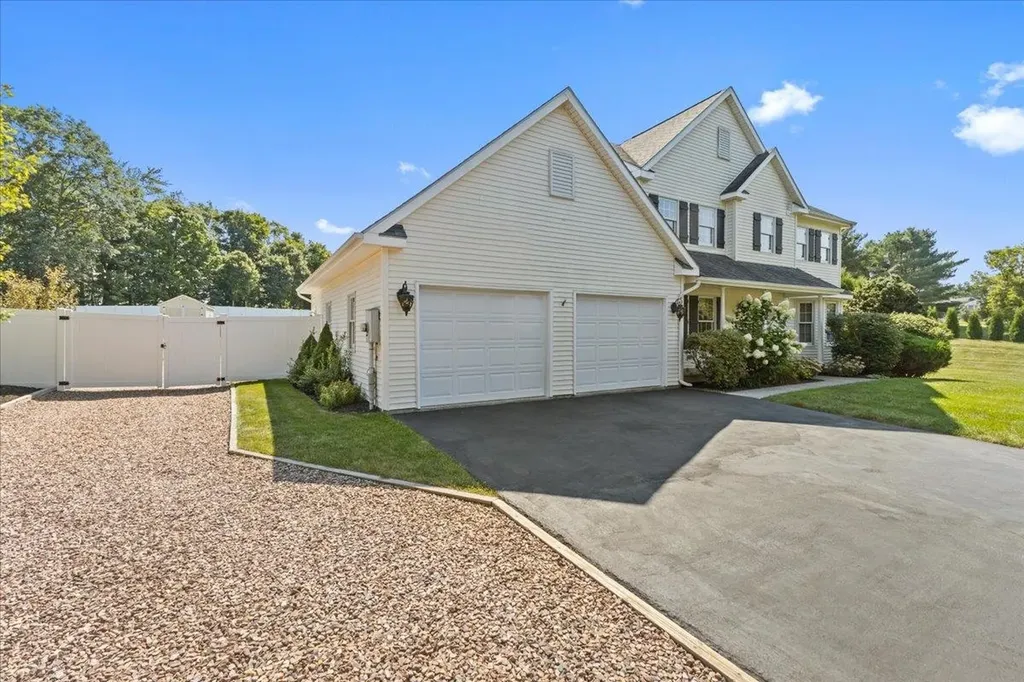 7 Whitcomb Meadows Lane Essex VT 05452