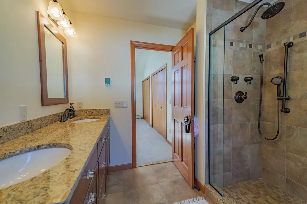 11 Dutchman Lane Wilmington VT 05363