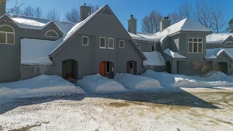 11 Dutchman Lane Wilmington VT 05363