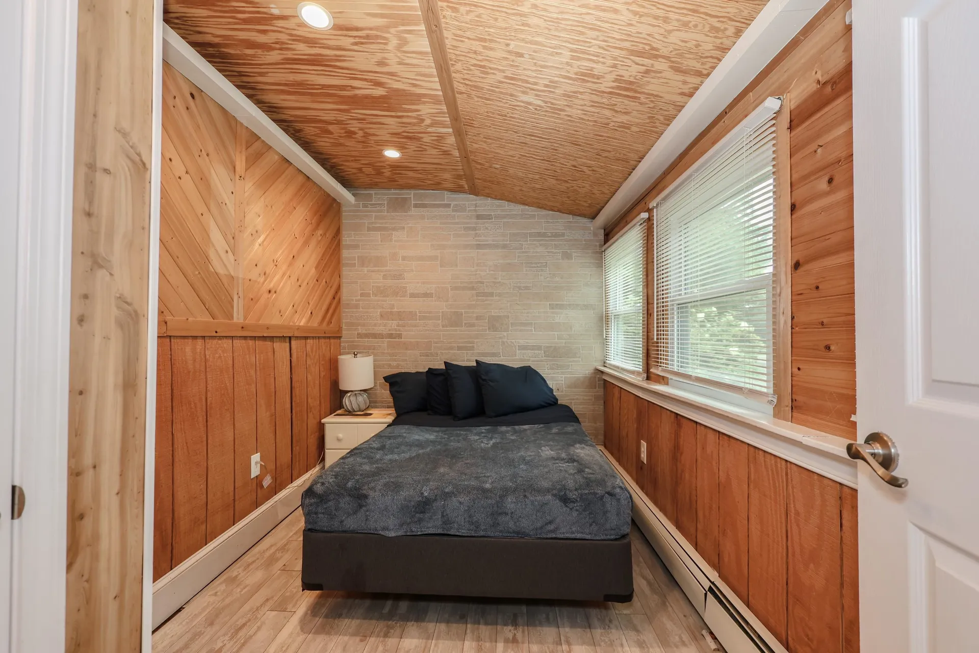 3 Viau Road Windham NH 03087