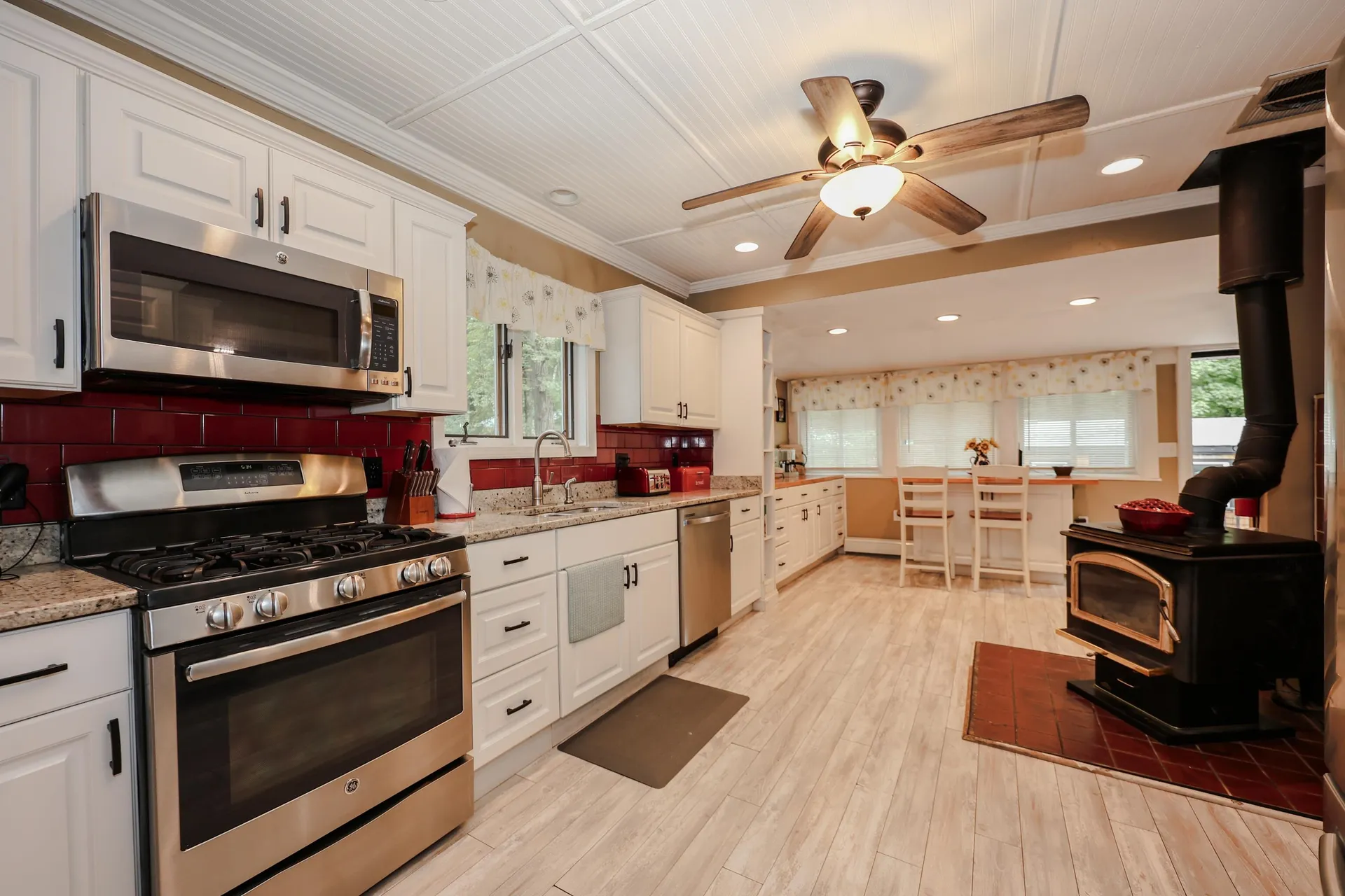 3 Viau Road Windham NH 03087